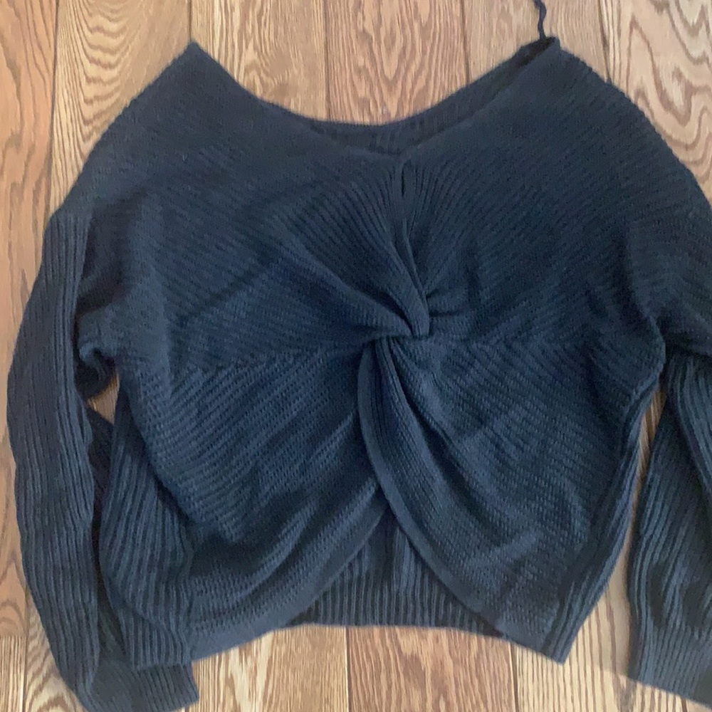 Gray sweater - Picture 2 of 2